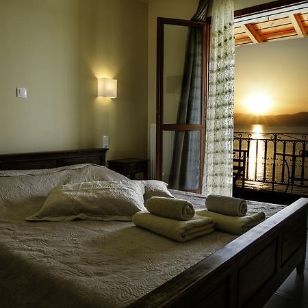 Saga Pension Gytheio Exterior foto
